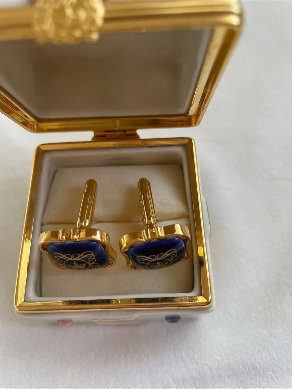 Vintage Swank Royal Copenhagen porcelain enamel cufflinks Gold-Tone Crown Motif